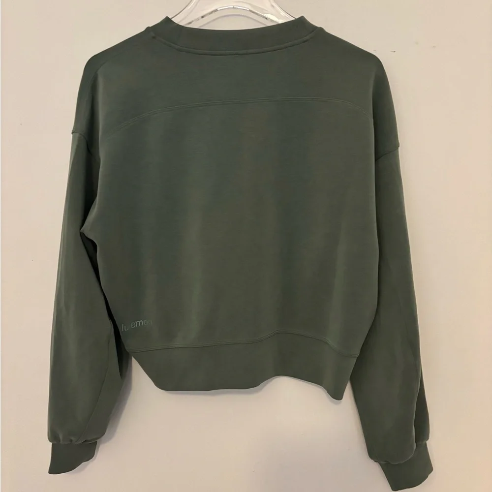 Lululemon Softstreme Perfectly Oversized Cropped Crew Green Athleisure Top - Picture 2 of 5